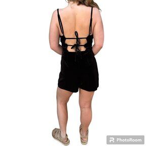 URBAN OUTFITTERS Stretch Velour Tie Back Shorts Short Romper Onesie - size small